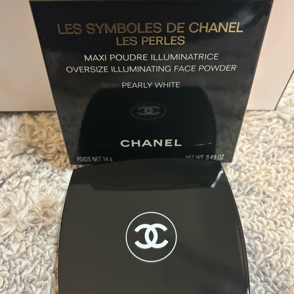 Les Symboles De Chanel Les Perles Oversized Illuminating Powder Pearly White LE - Picture 10 of 15